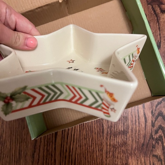 Spode Christmas Jubilee Star Tray with Tree Design - Picture 3 of 3